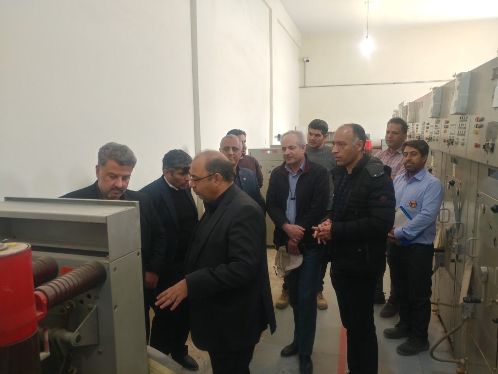 بازدید آقای دکتر رجبی مشهدی مدیر عامل شرکت توانیر و مدیران عامل صنعت برق استان کرمان از روند پیشرفت طرح توسعه و افزایش ظرفیت پست۱۳۲ کیلوولت زنگی آباد کرمان