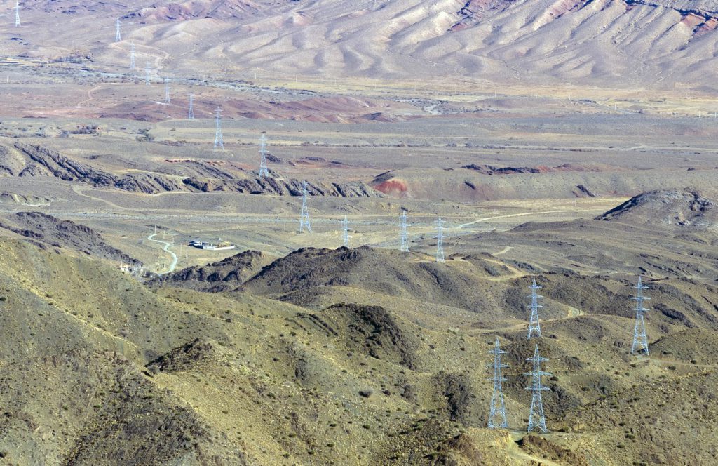 بازدید استاندار کرمان از پروژه برق رسانی به کارخانه فولاد راور -4
